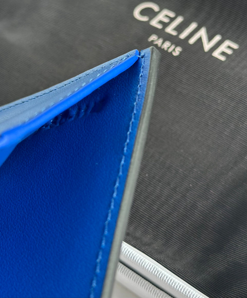 Black / Ultra Blue Compact Wallet Triomphe Stamp