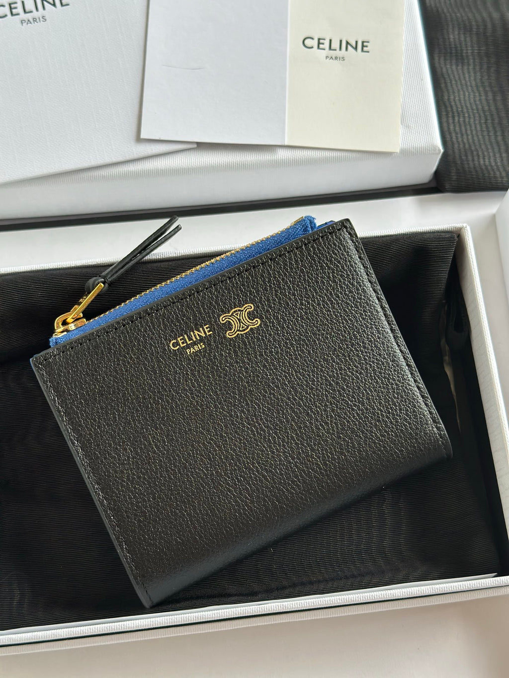 Black / Ultra Blue Compact Wallet Triomphe Stamp