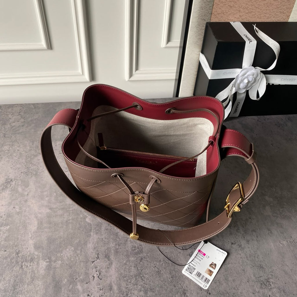 Brown Bucket Bag In Leather - 3