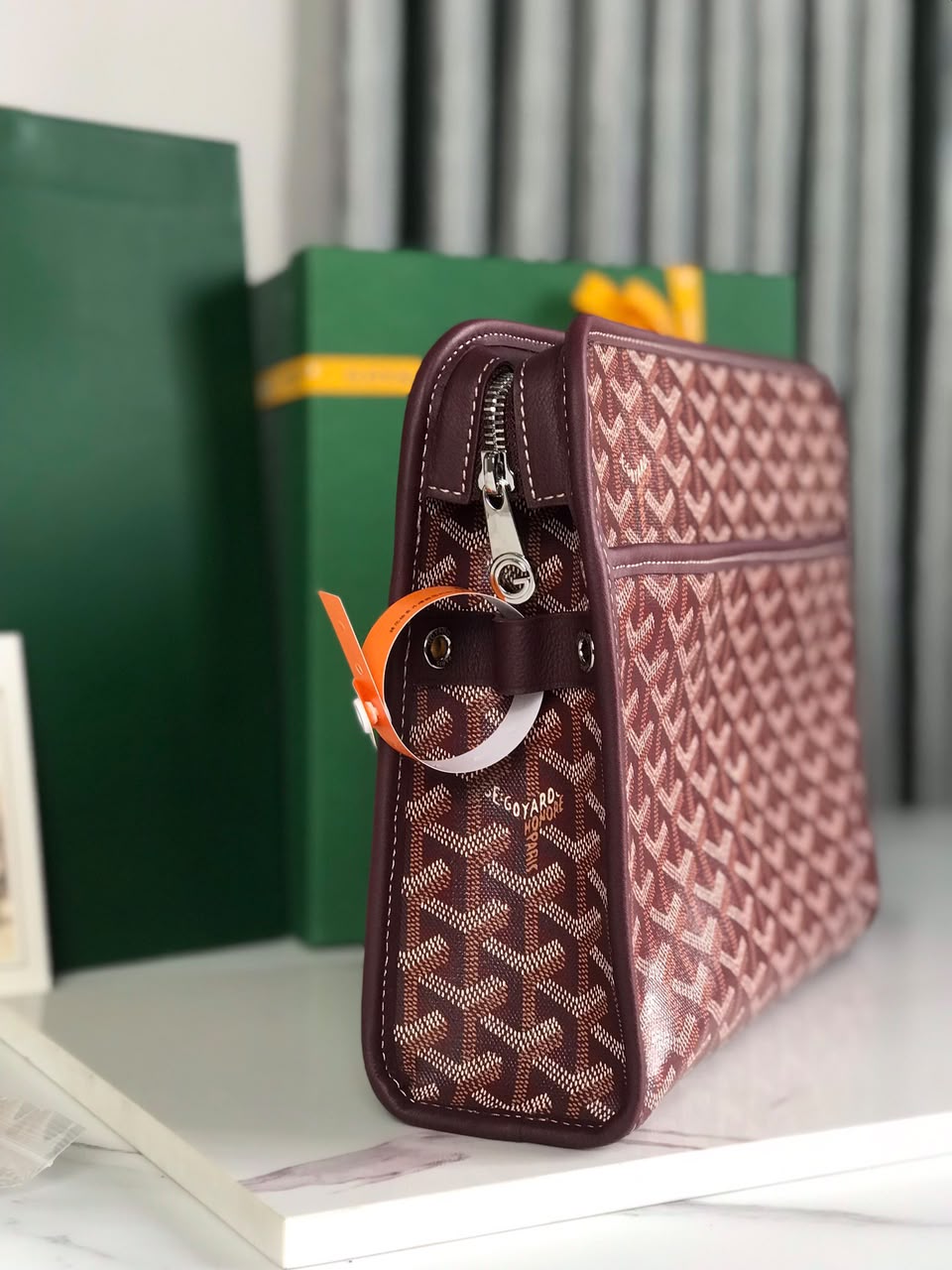 Burgundy Jouvence GM Toiletry Bag