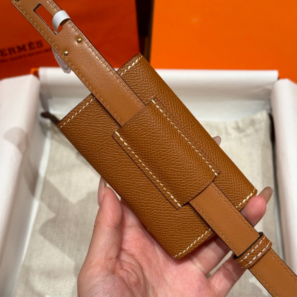 Gold Kelly Pocket 18 Belt With Gold Finish