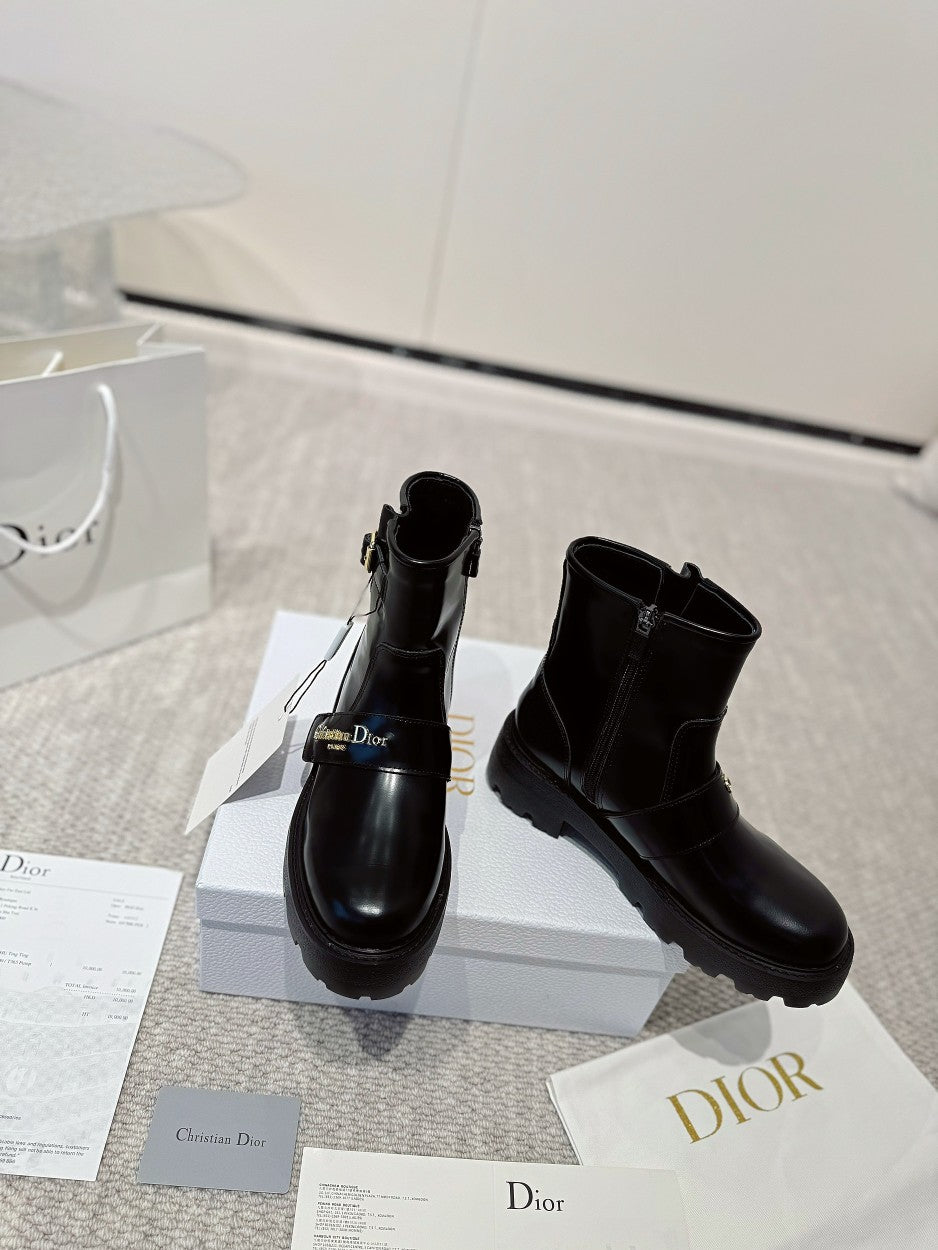 Black D-Quest Ankle Boot