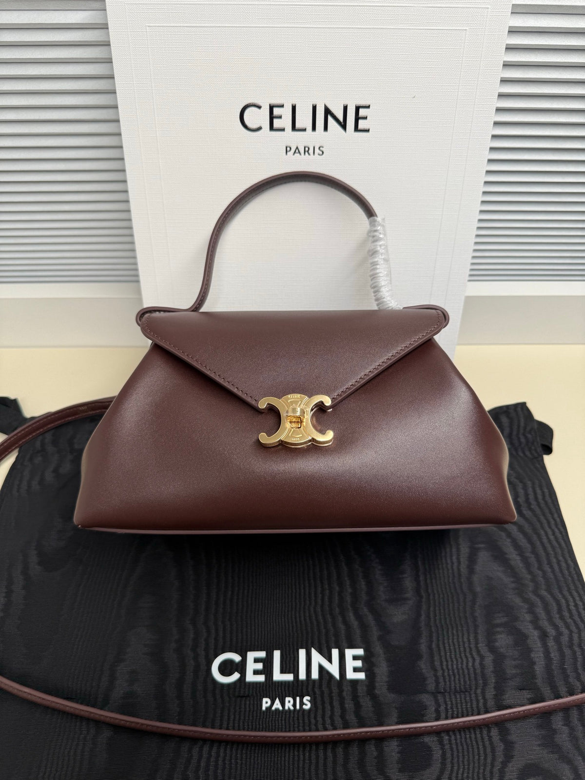 Chestnut Small Flair In Leather - 2