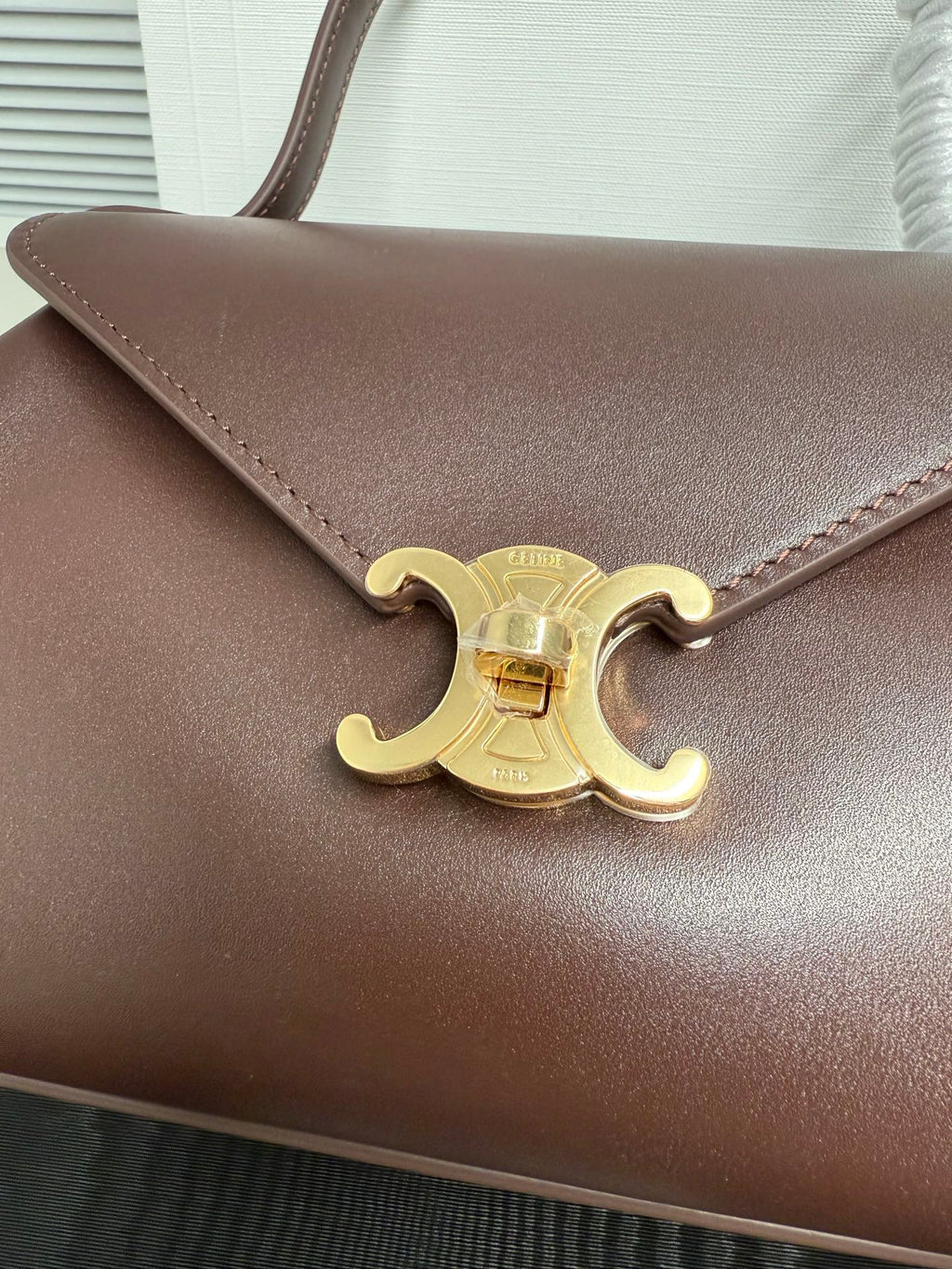 Chestnut Small Flair In Leather - 7