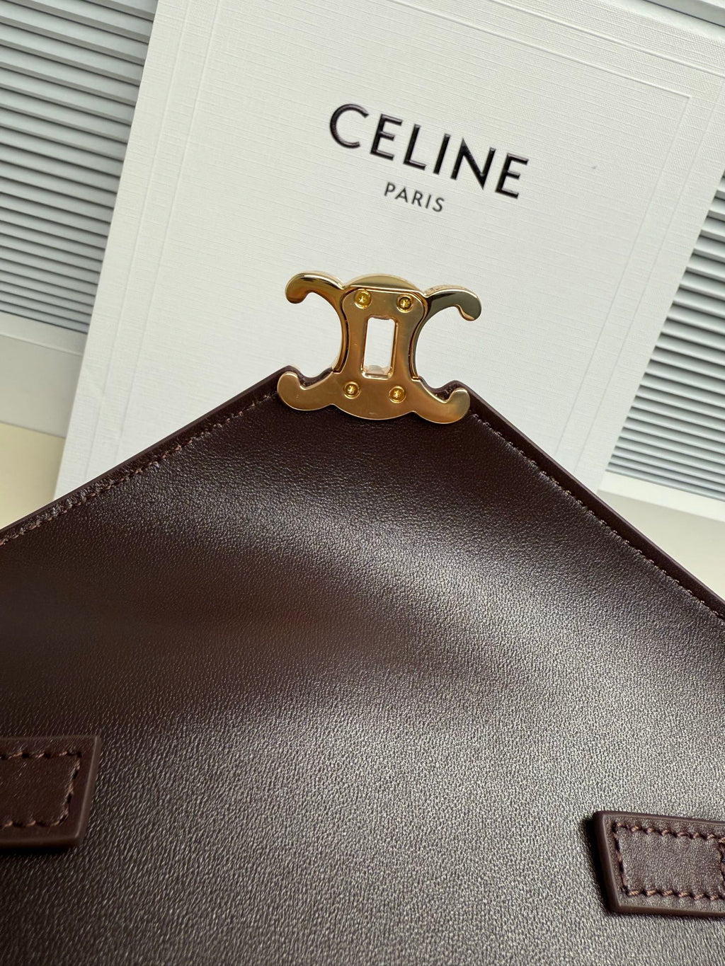 Chestnut Small Flair In Leather - 9