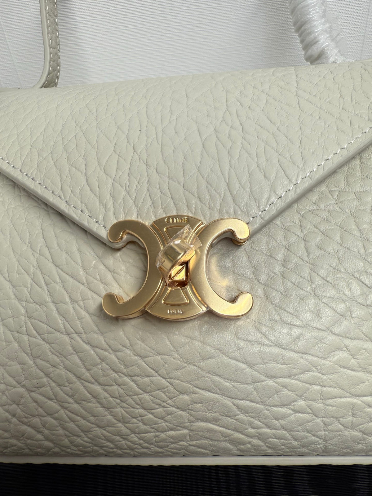 Creamy White Small Flair In Leather - 7
