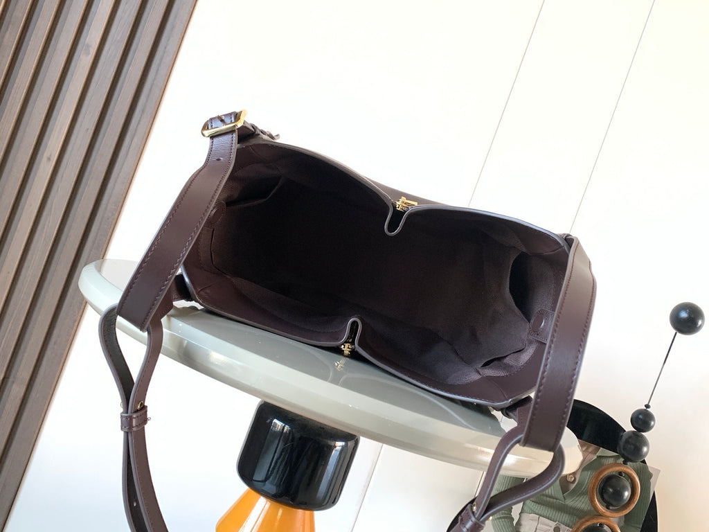 Dark Chestnut Hammock Flip Bag