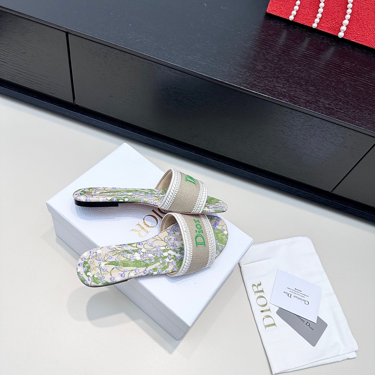 Multicolor Lily Dway Slide