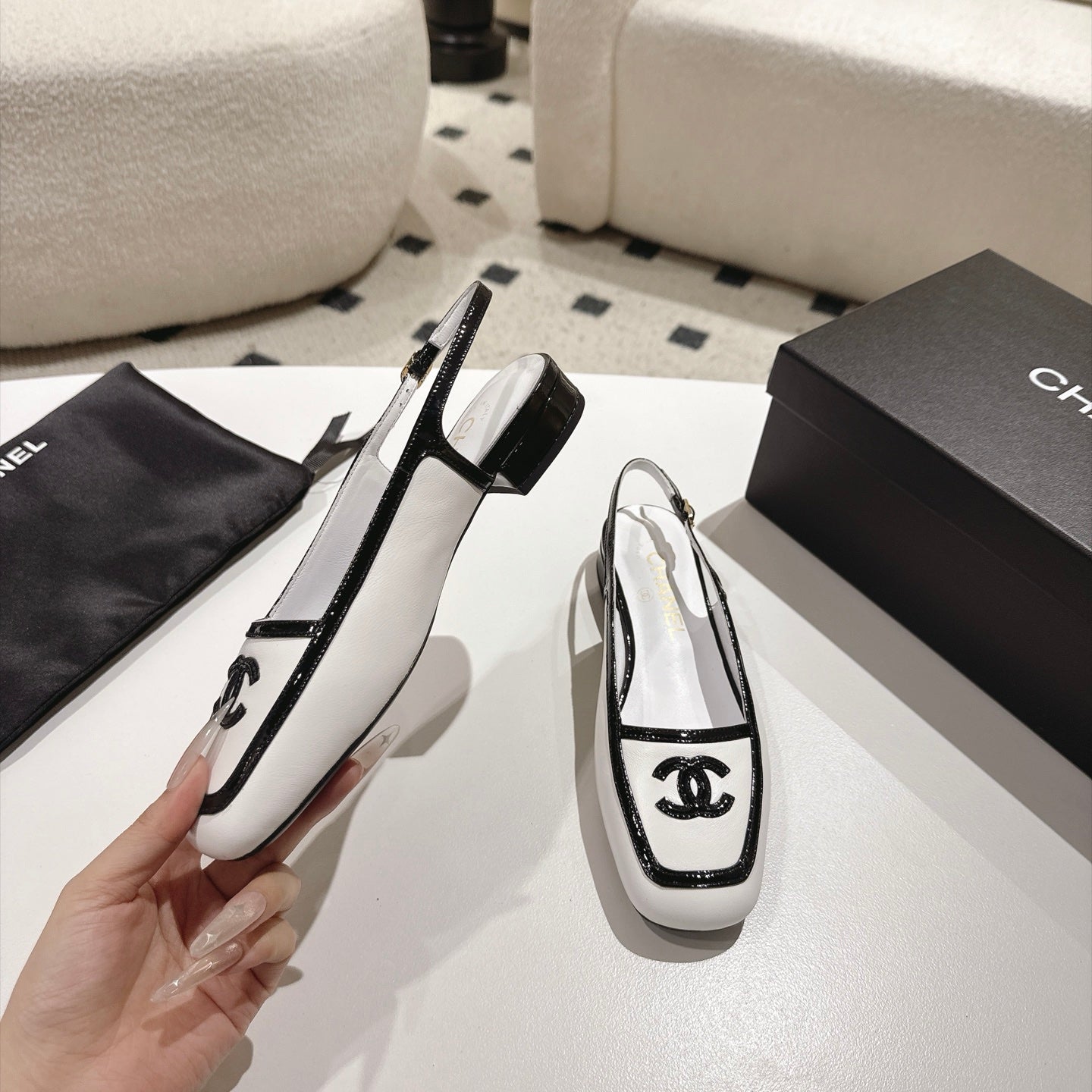 White & Black Fall Winter 2026 Pre-Collection Slingbacks