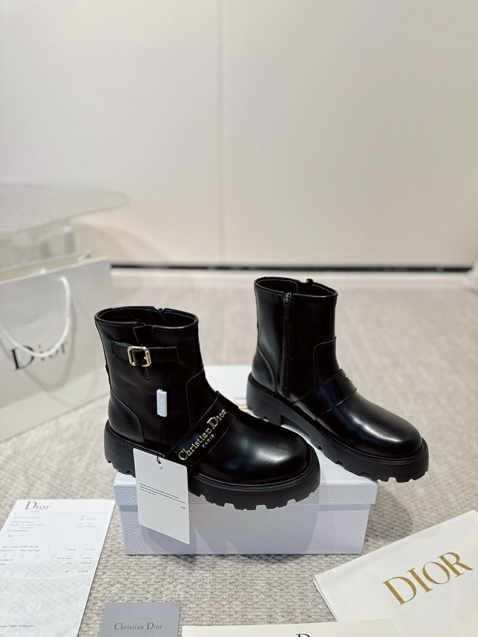 Black D-Quest Ankle Boot