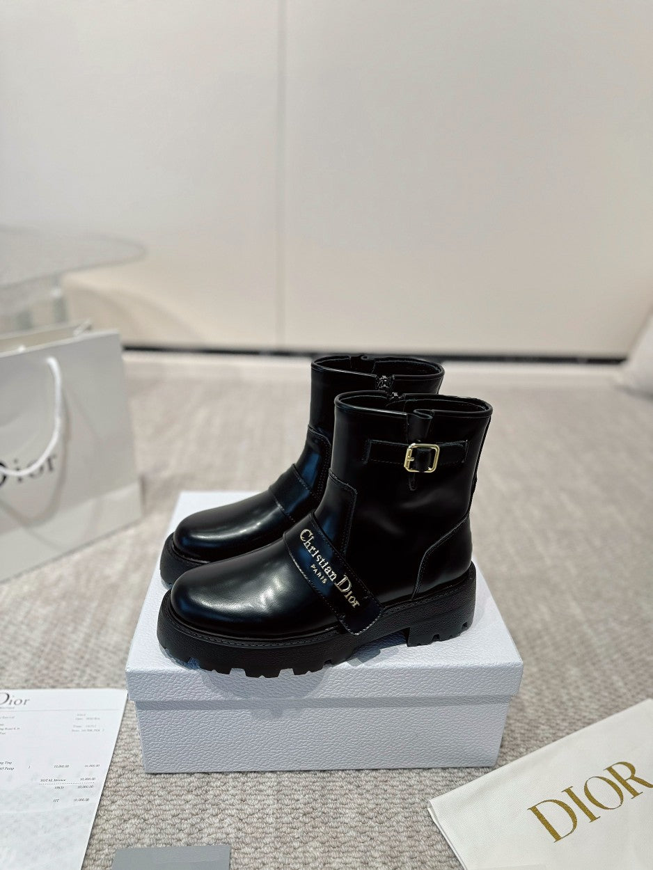 Black D-Quest Ankle Boot