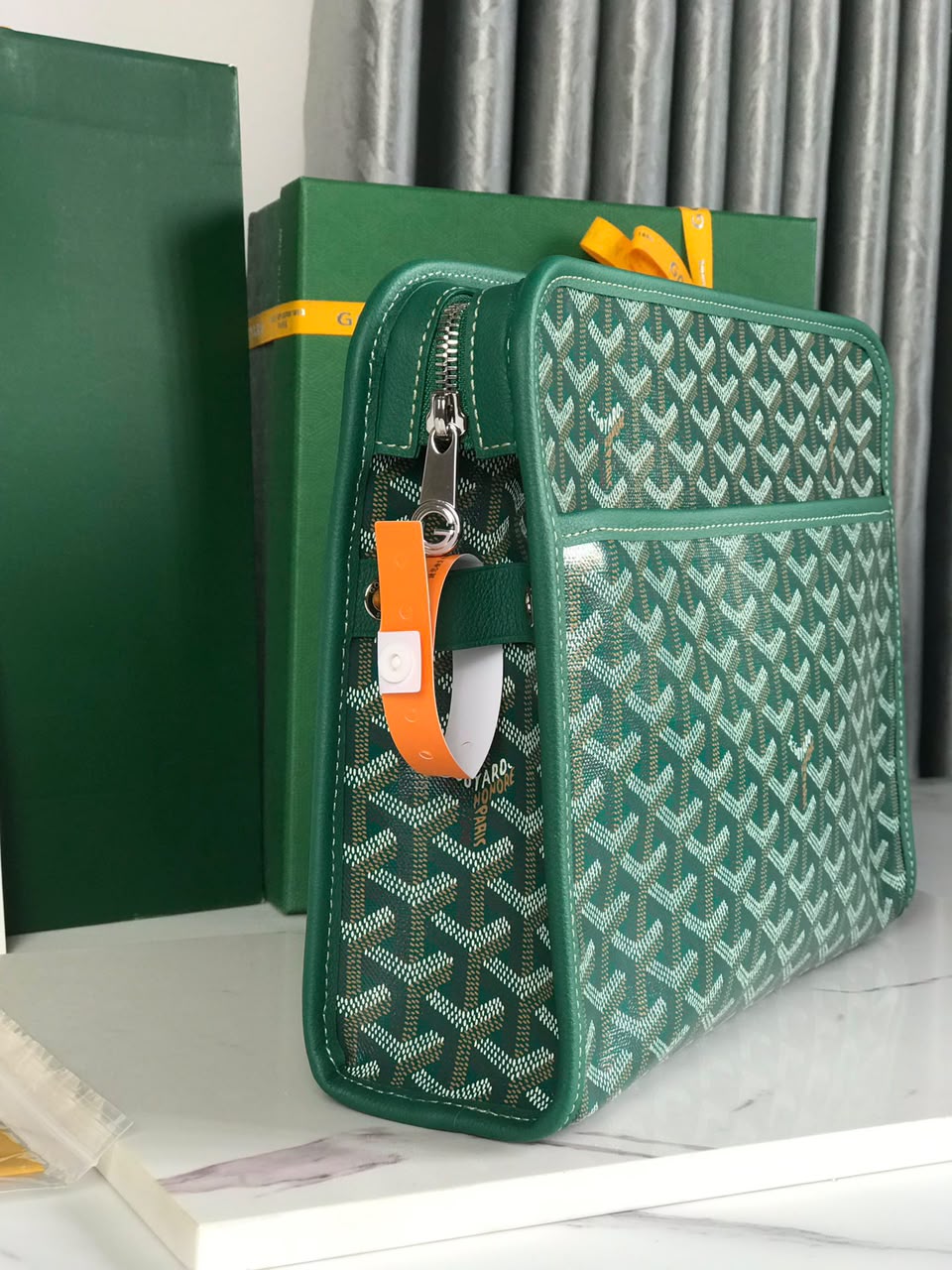 Green Jouvence GM Toiletry Bag