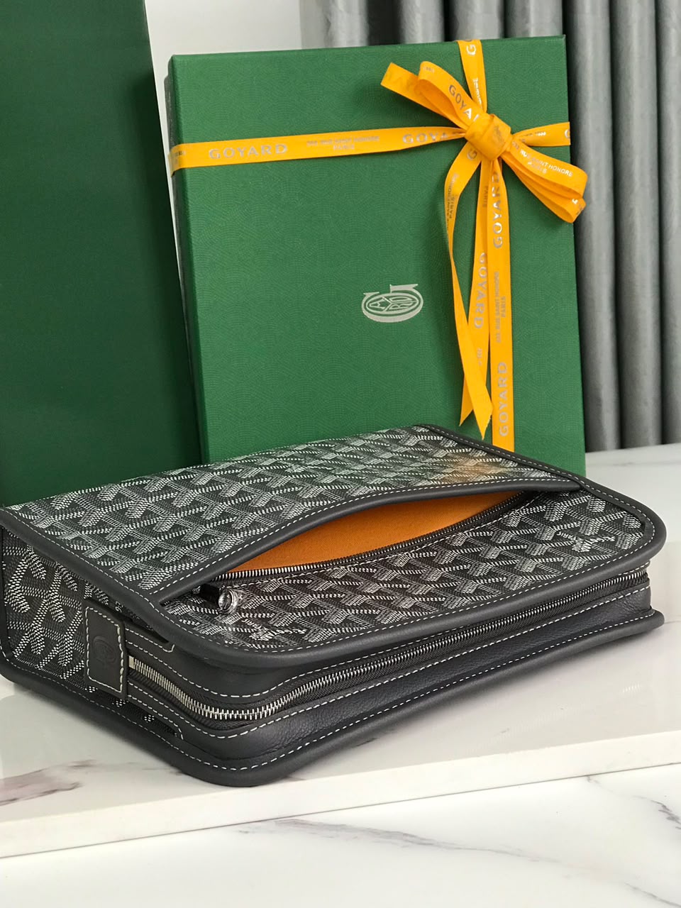 Grey Jouvence MM Toiletry Bag