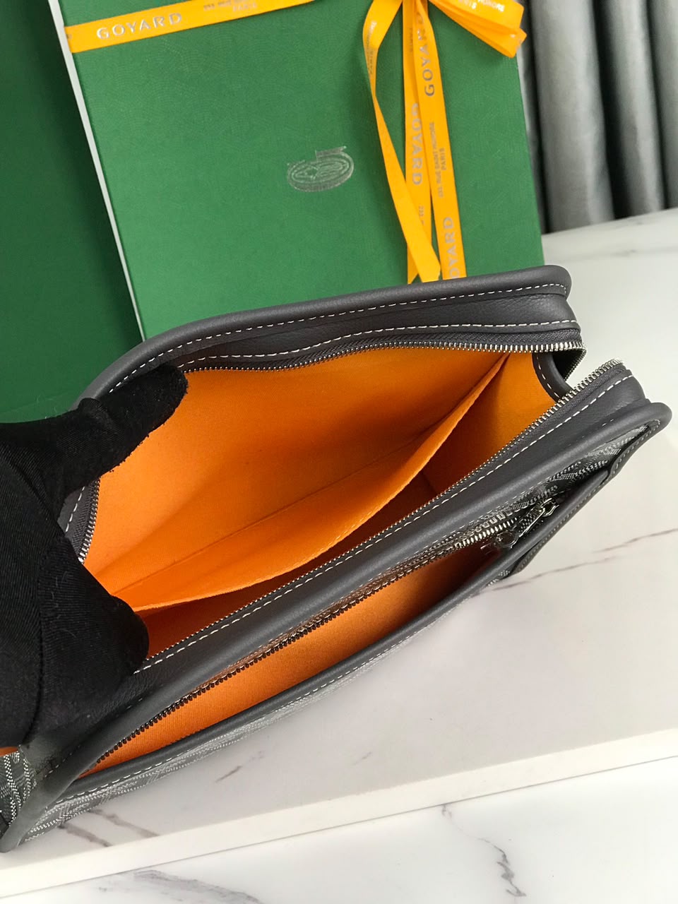 Grey Jouvence MM Toiletry Bag