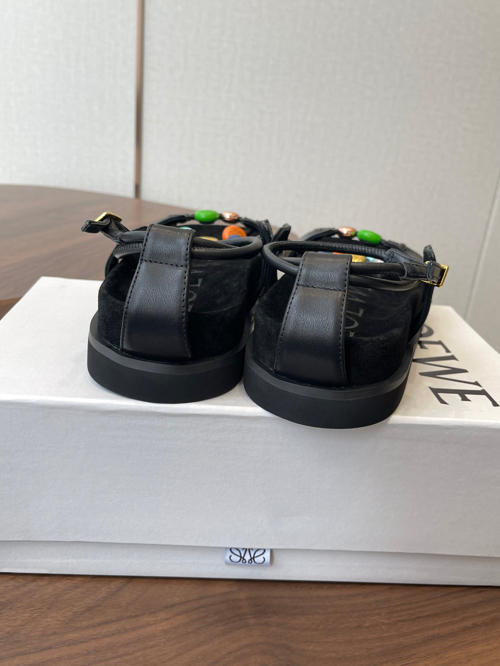 Black Pebble Beads Fussbett Sandal