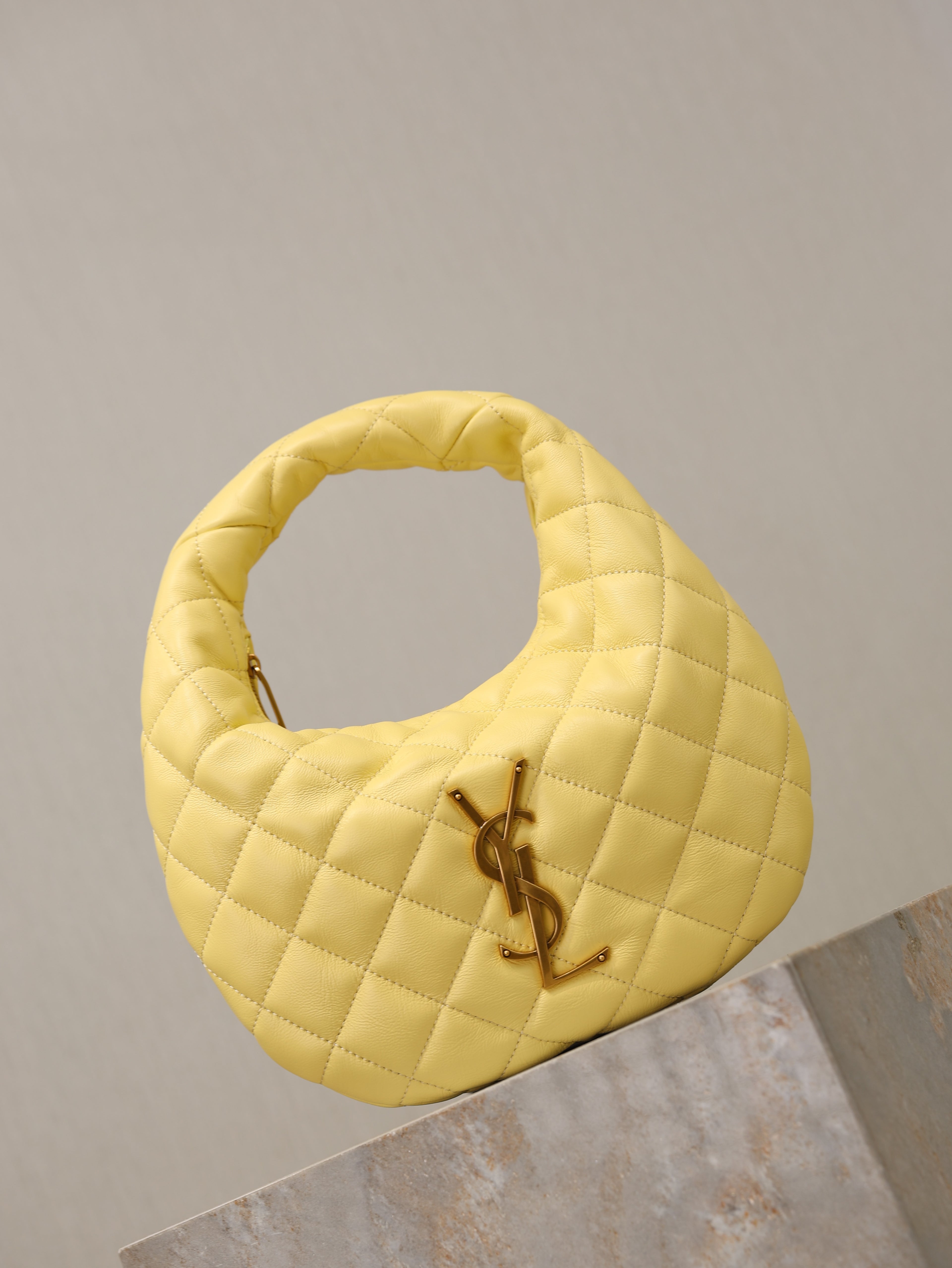 Soft Lemon Icarino In Quilted Leather