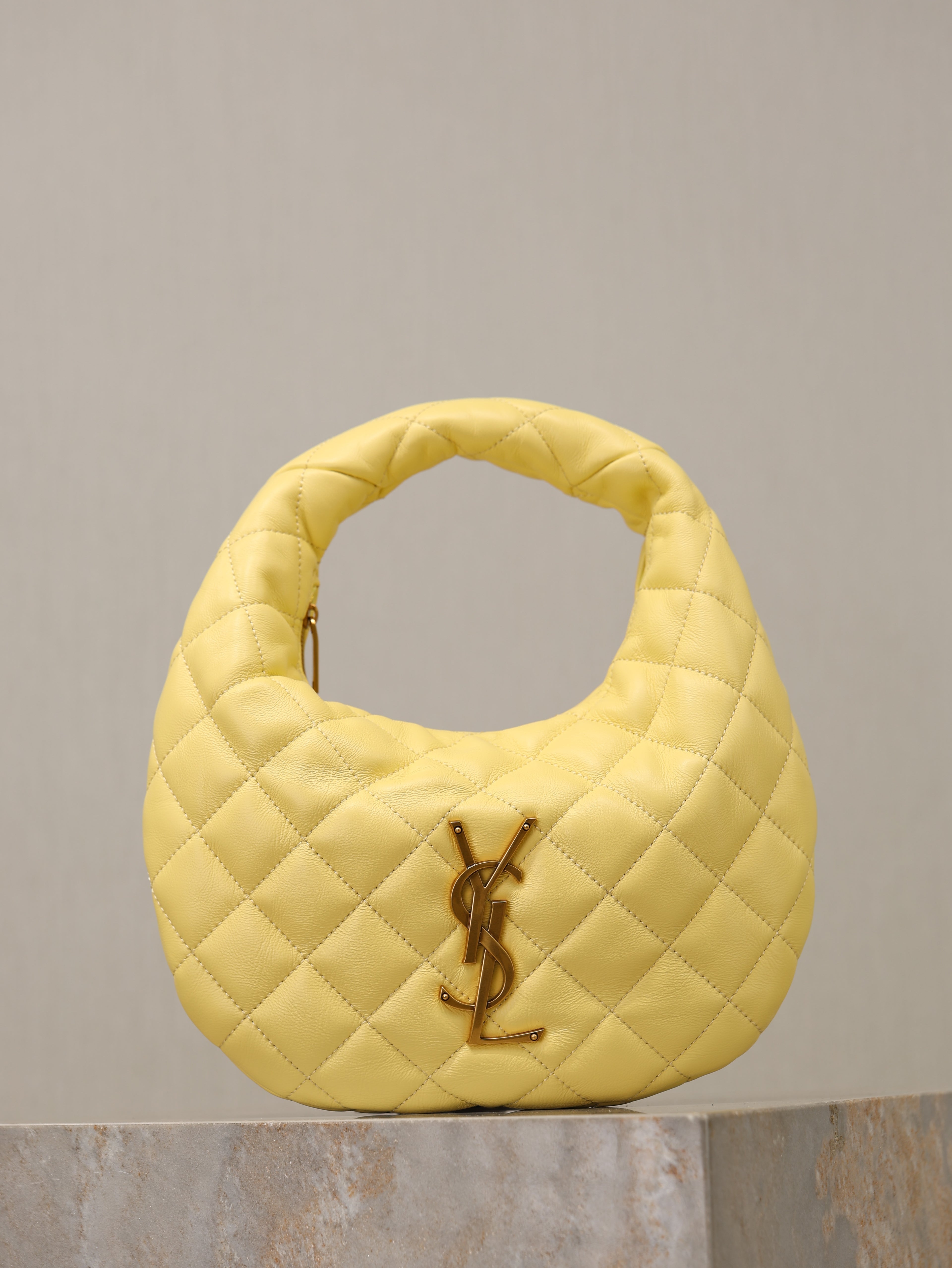 Soft Lemon Icarino In Quilted Leather