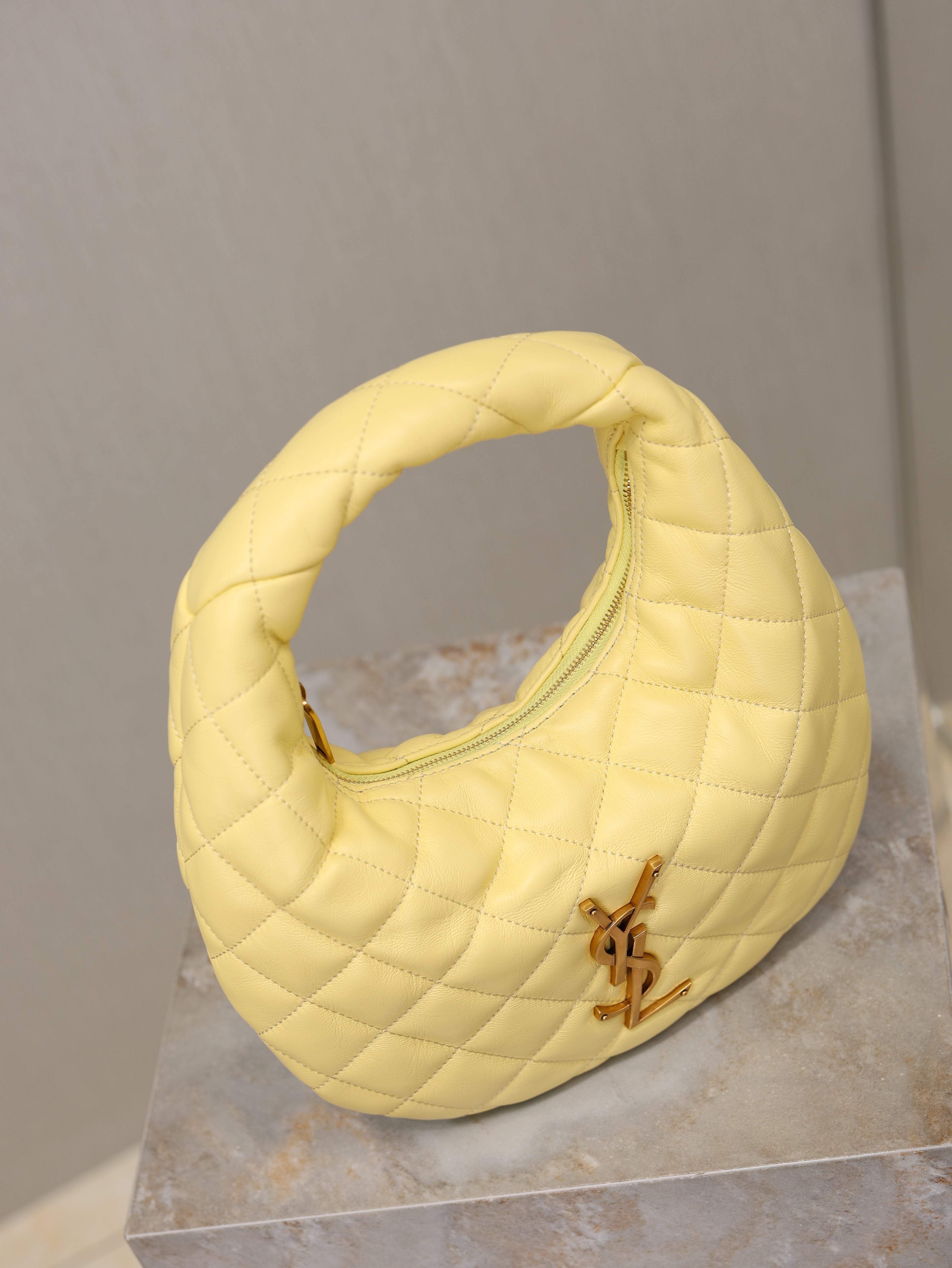Soft Lemon Icarino In Quilted Leather