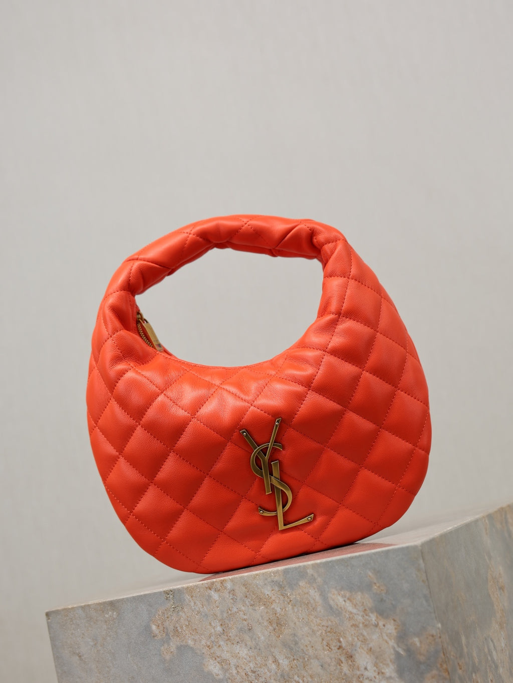 Celosia Icarino In Quilted Leather
