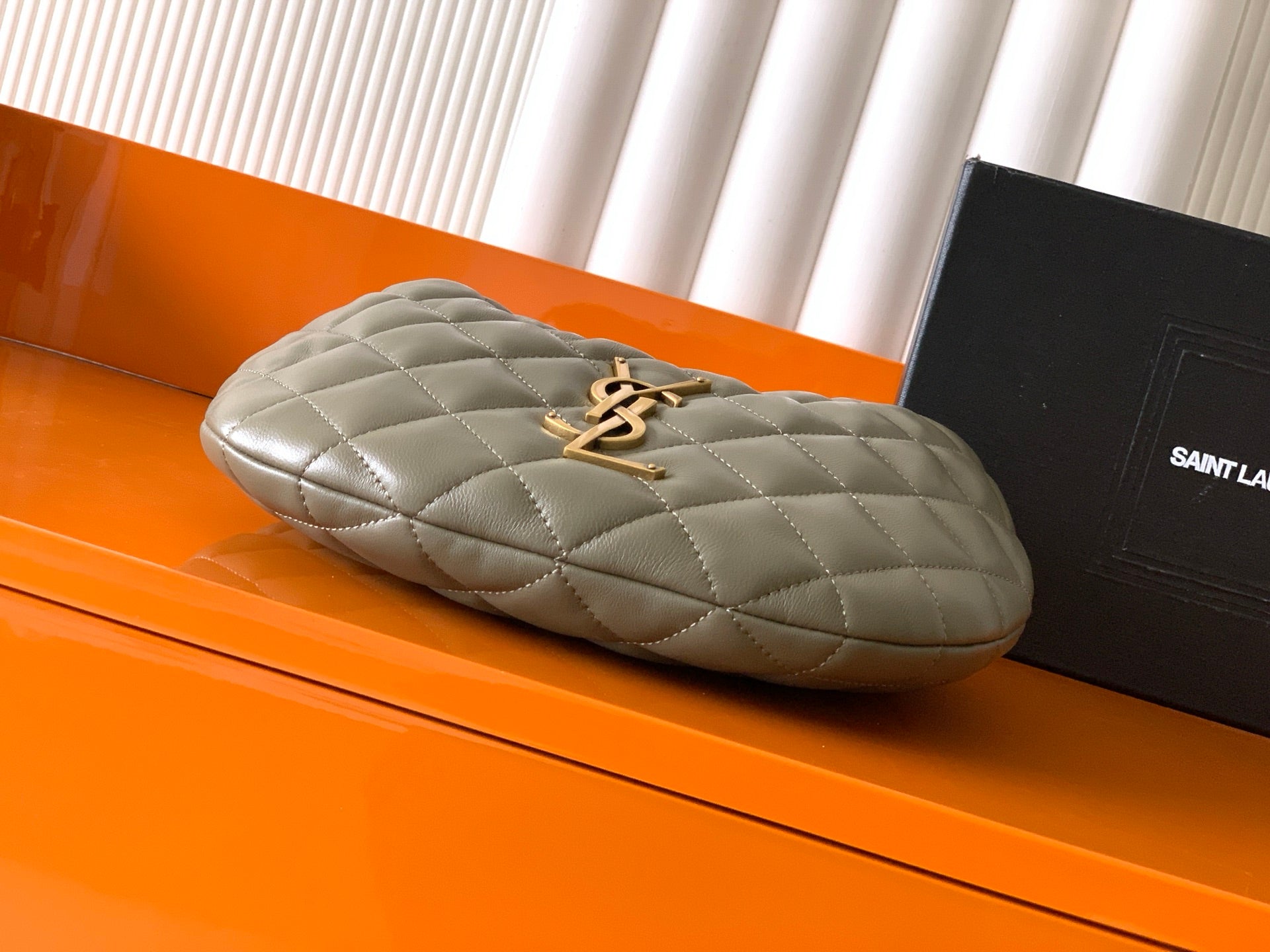 Strong Moss Icarino In Quilted Leather