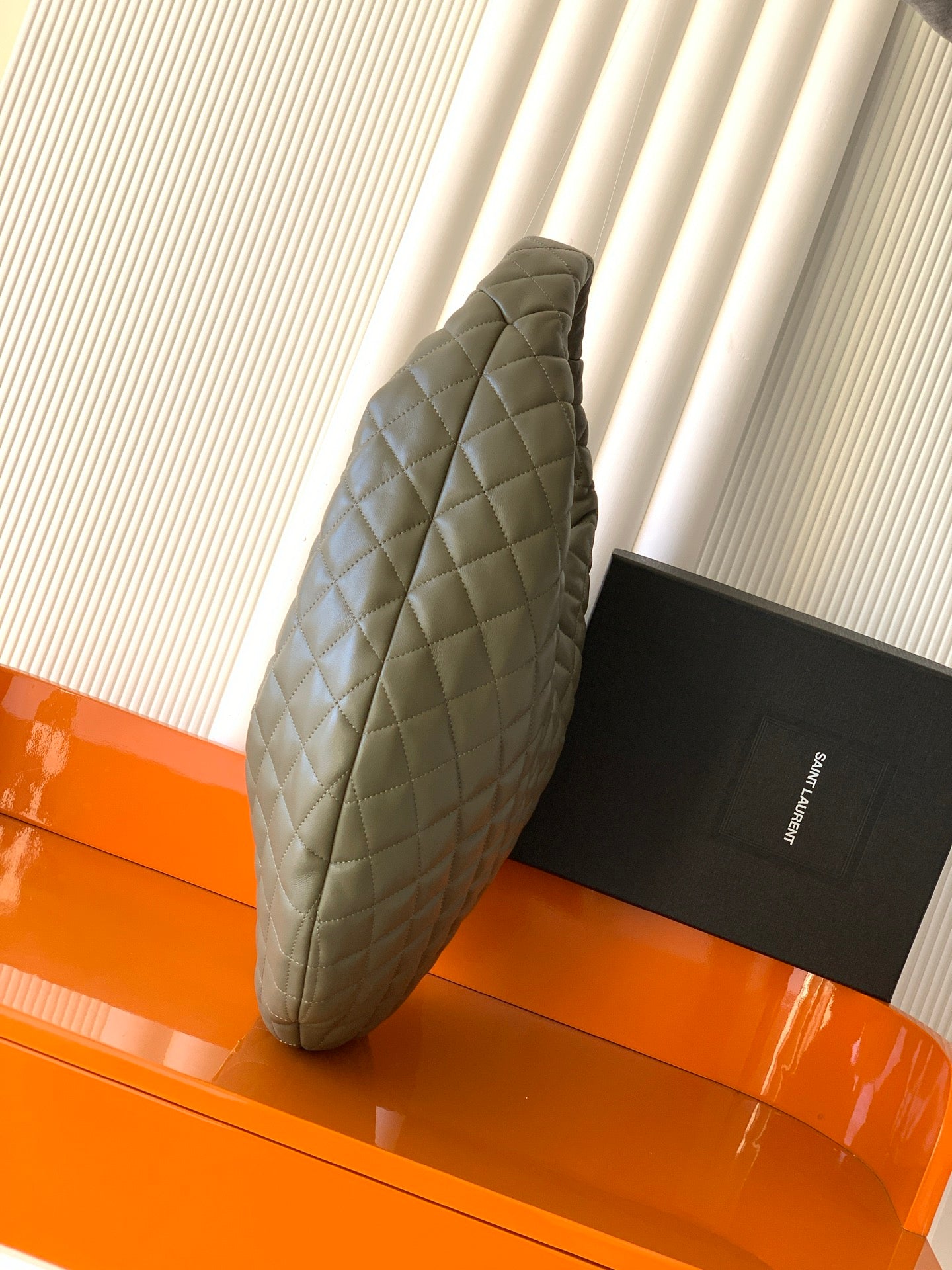 Light Musk Icare Hobo In Quilted Leather