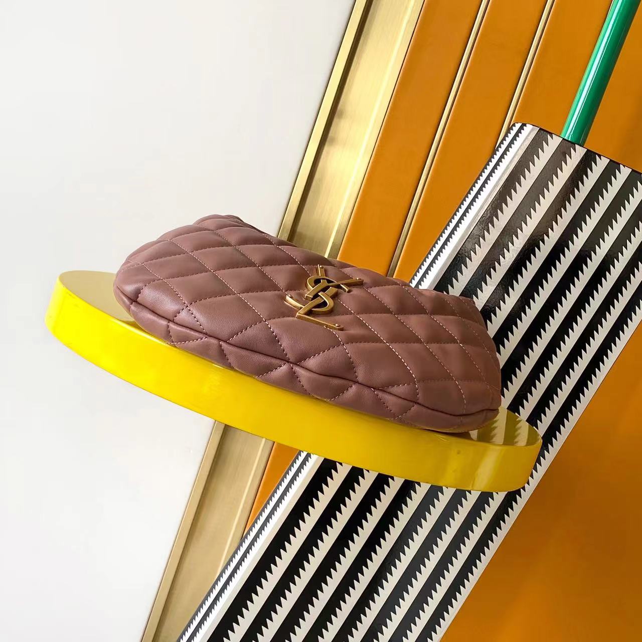 Hortensia Icarino In Quilted Leather