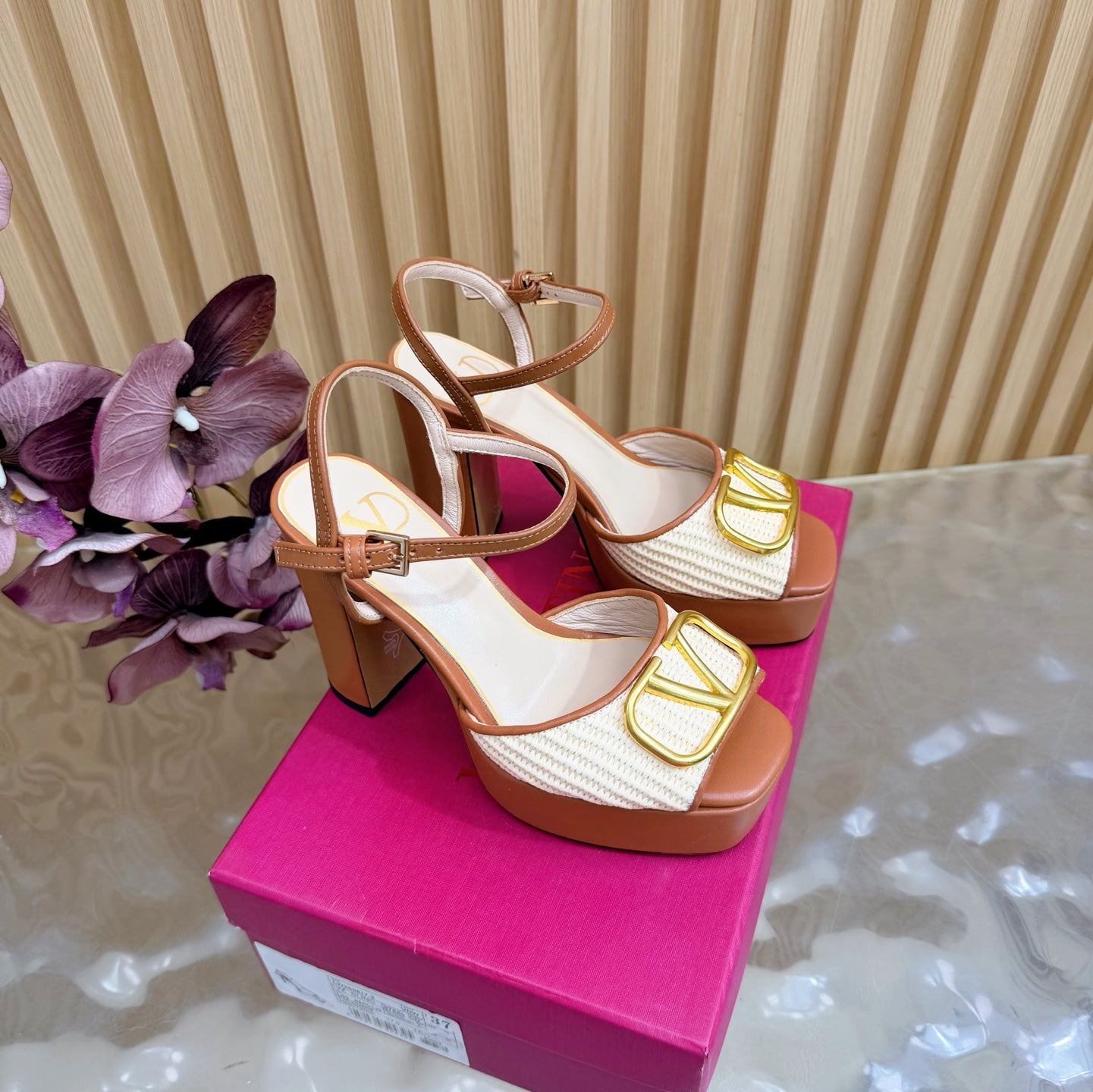 Beige VLogo Signature Platform Sandal