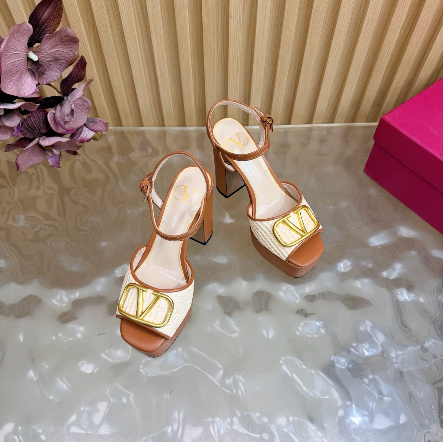 Beige VLogo Signature Platform Sandal