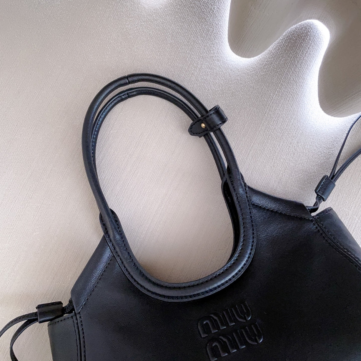 Black Ivy Leather Tote Bag - 10