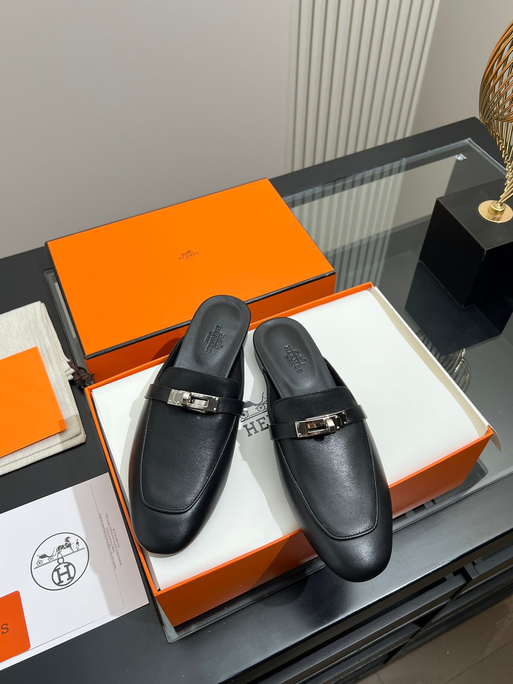 Noir Oz Mule