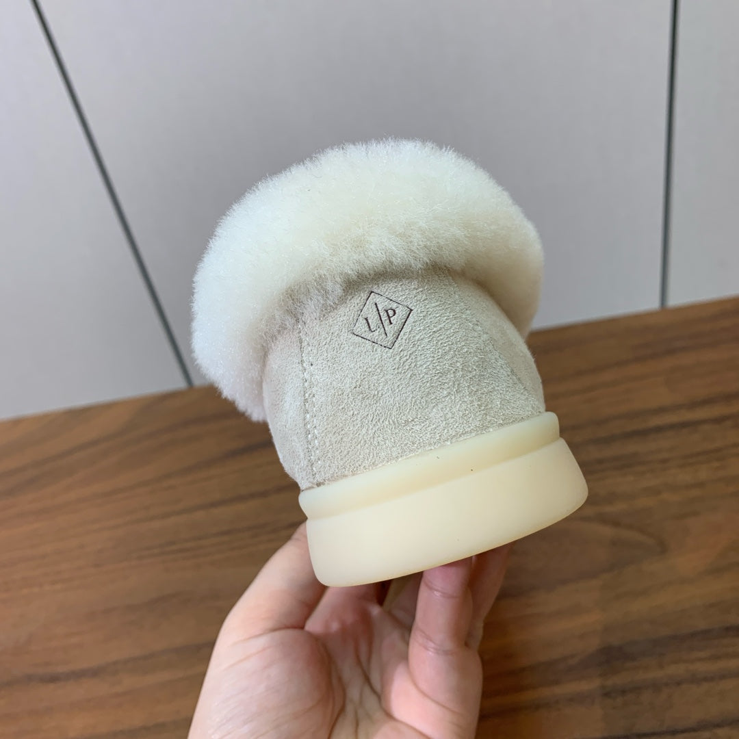 Pearl Powder Summer Charms Walk Loafer