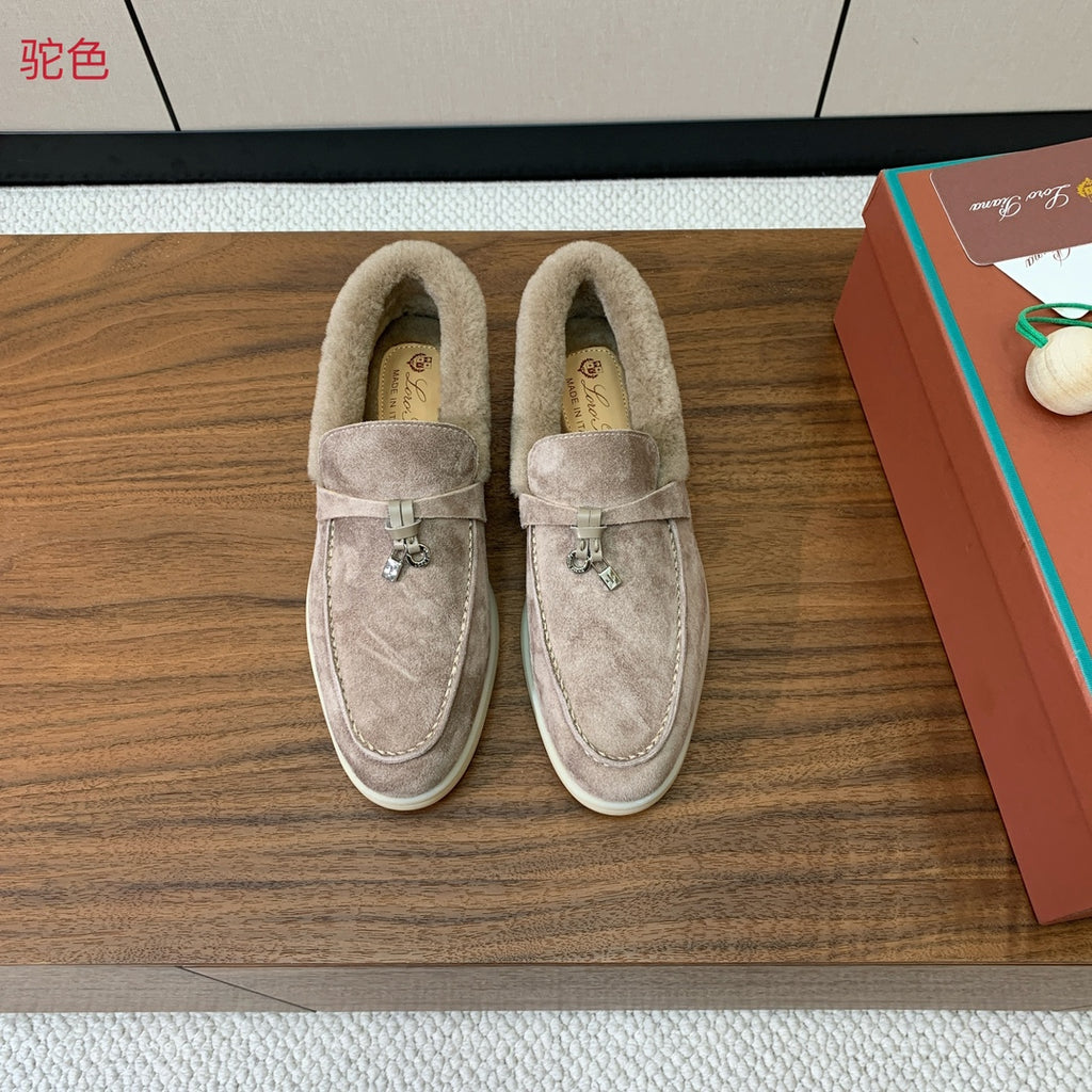Rain Drops Summer Charms Walk Loafer