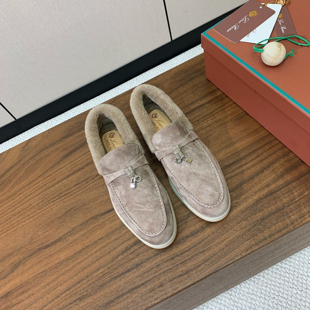 Rain Drops Summer Charms Walk Loafer
