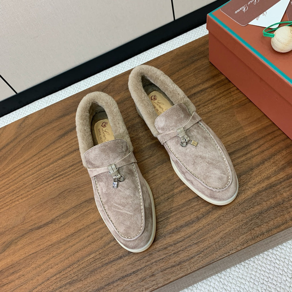 Rain Drops Summer Charms Walk Loafer