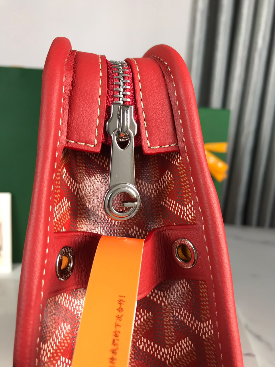 Red Jouvence GM Toiletry Bag