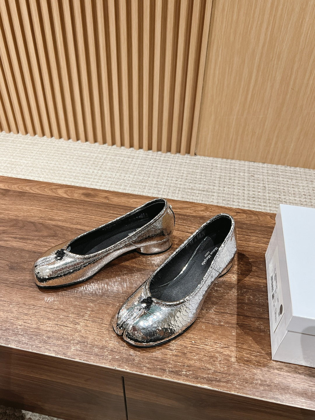 Silver Tabi Broken Mirror New Ballerinas