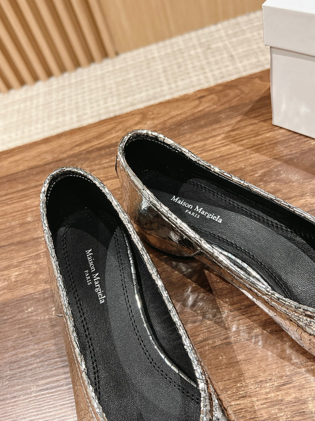 Silver Tabi Broken Mirror New Ballerinas