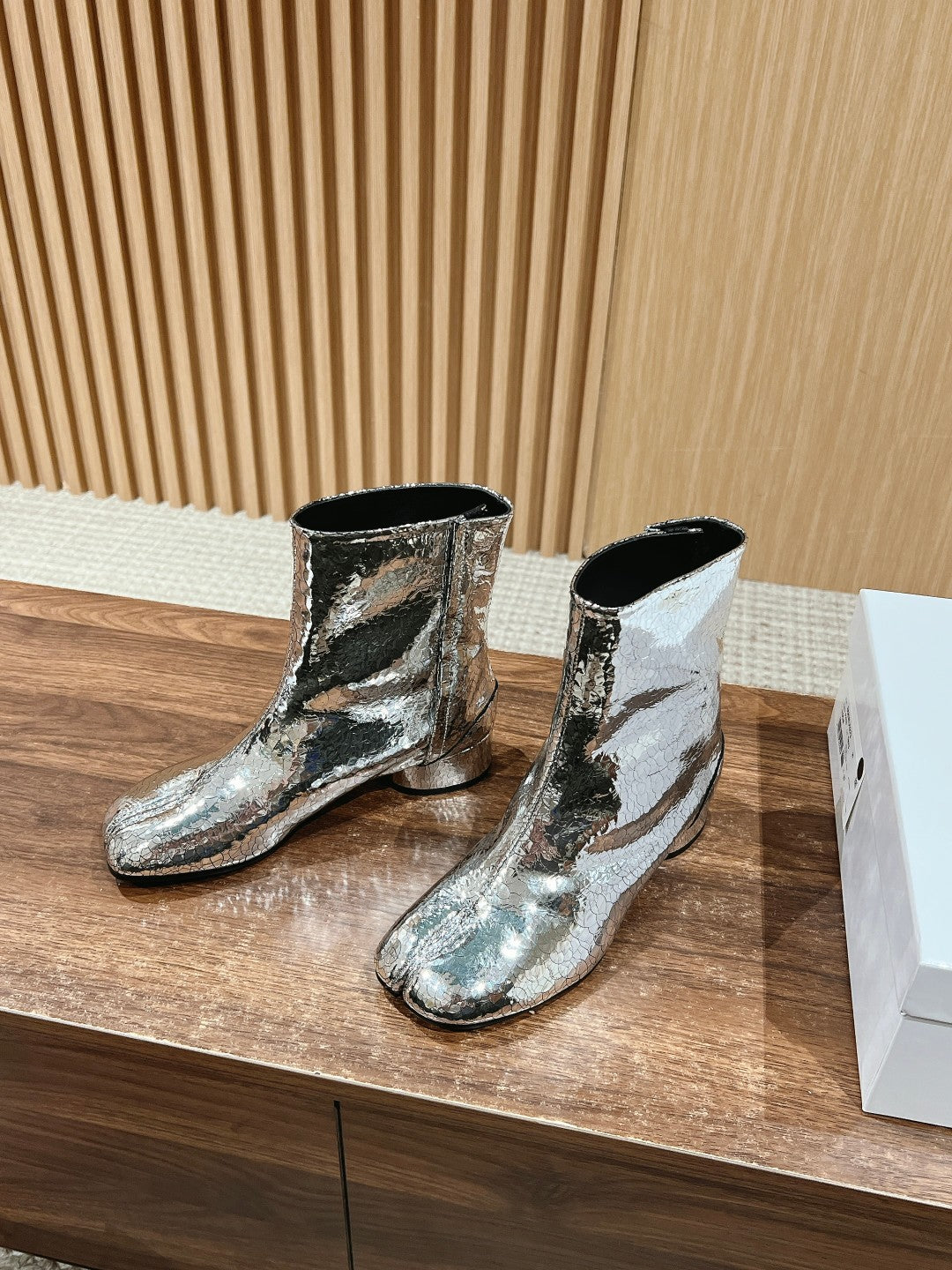 Silver Tabi Mirror Boots