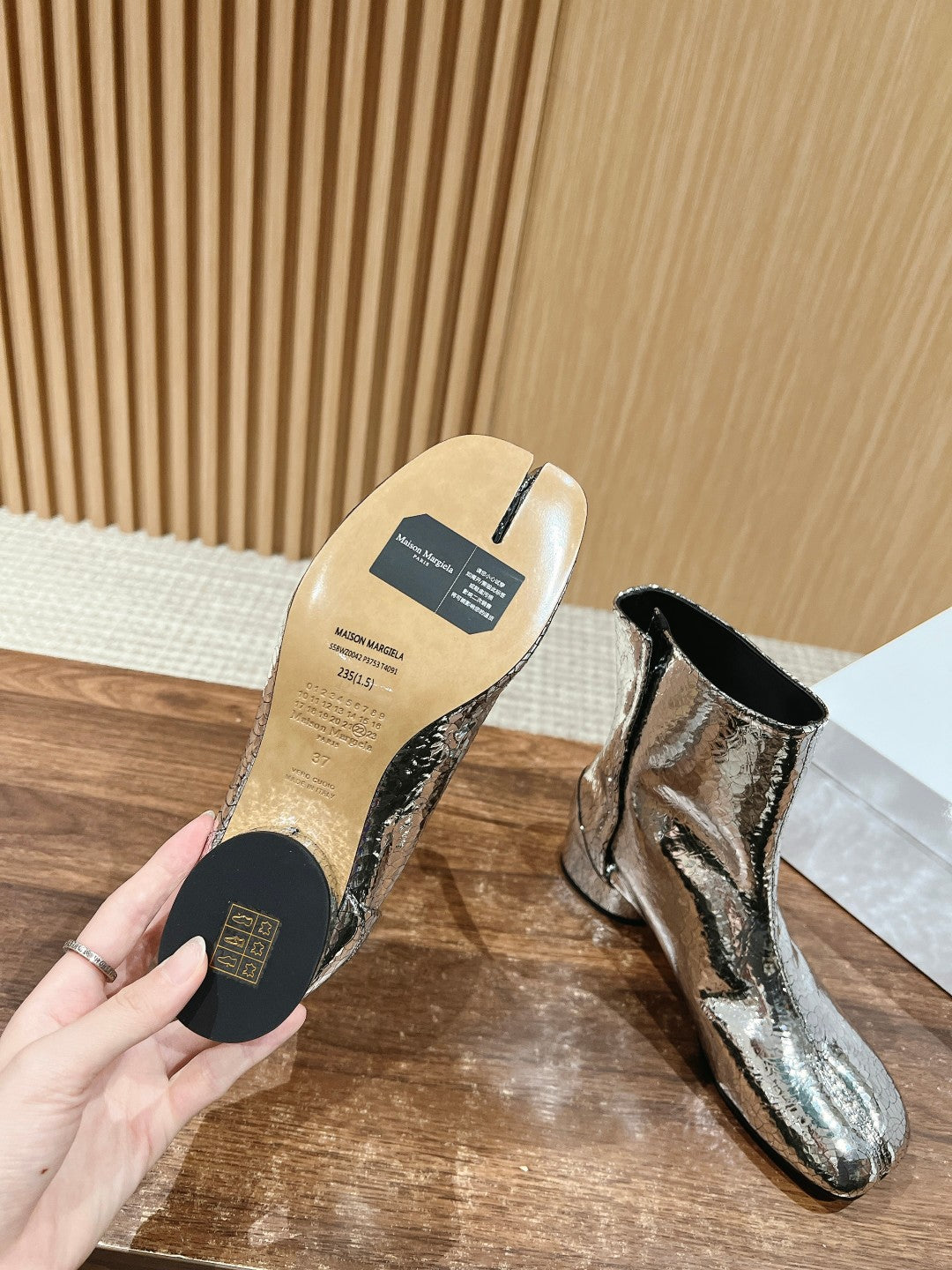Silver Tabi Mirror Boots