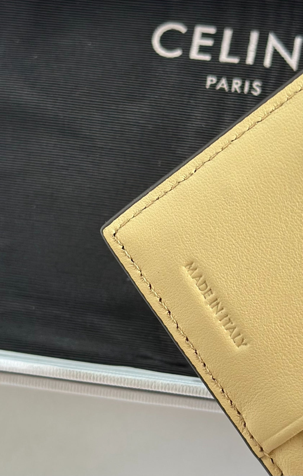 Soft Tan / Soft Cream Compact Wallet Triomphe Stamp