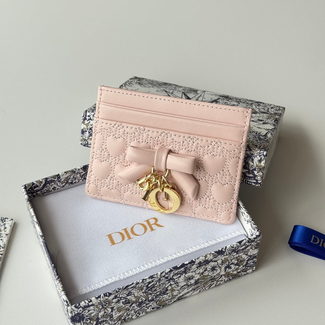 Soupir Pink Heart Quilted Freesia Card Holder - 7