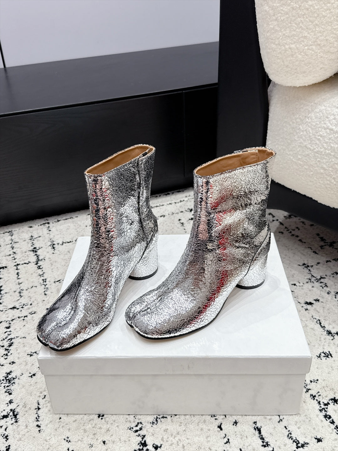 Tabi Ankle Boots Broken Mirror