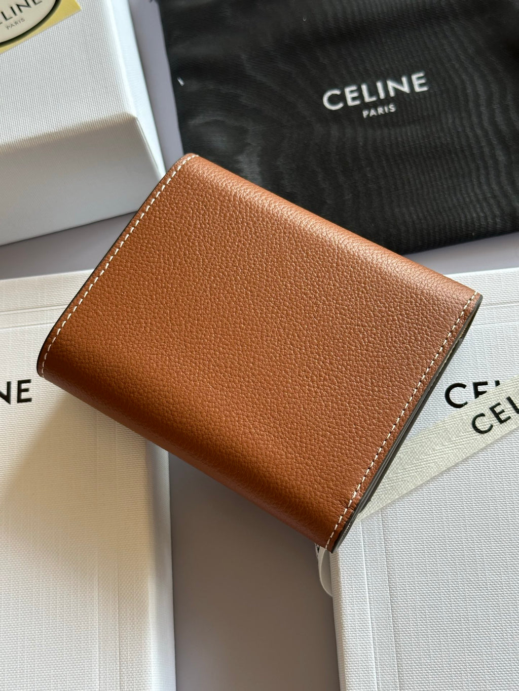 Soft Tan / Soft Cream Fine Wallet Triomphe Stamp