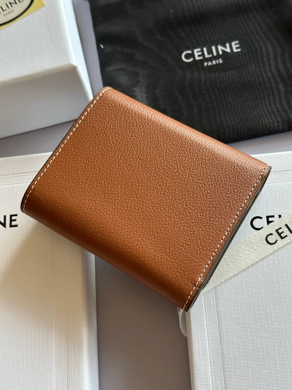 Soft Tan / Soft Cream Fine Wallet Triomphe Stamp