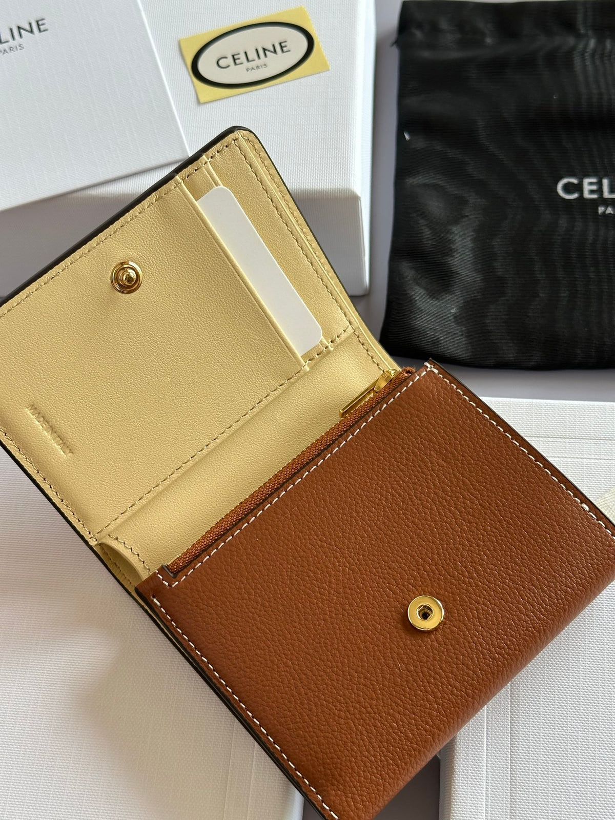 Soft Tan / Soft Cream Fine Wallet Triomphe Stamp
