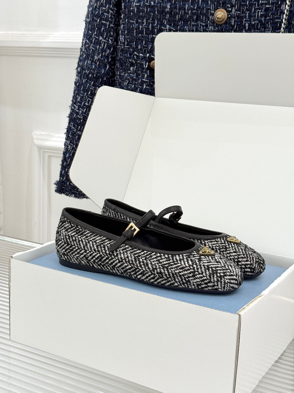 White/Black Fabric Ballerinas 2