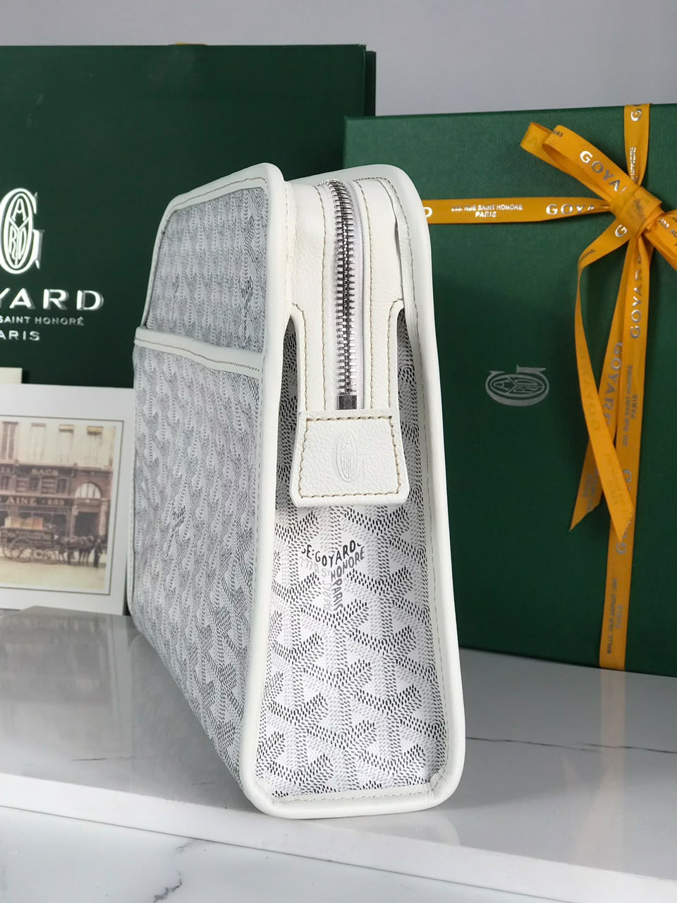 White Jouvence GM Toiletry Bag